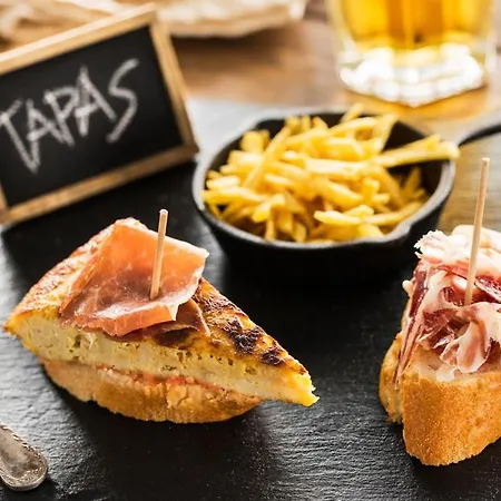 Salles Aeroport De Girona 4*