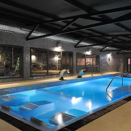 Salles Aeroport De Girona 4*