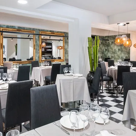 Hotel Salles Aeroport De Girona