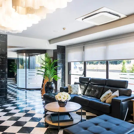 Salles Aeroport De Girona 4*