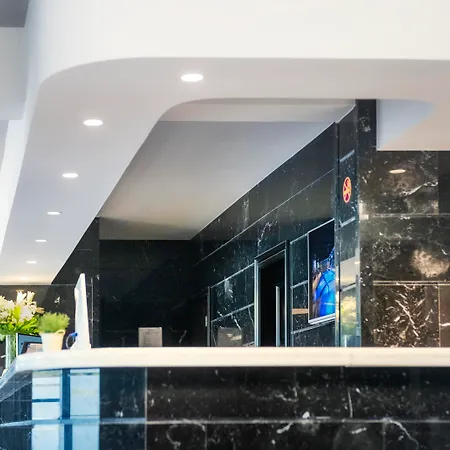Hotel Salles Aeroport De Girona