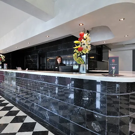 Salles Aeroport De Girona Hotel