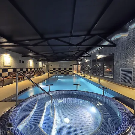 Salles Aeroport De Girona Hotel