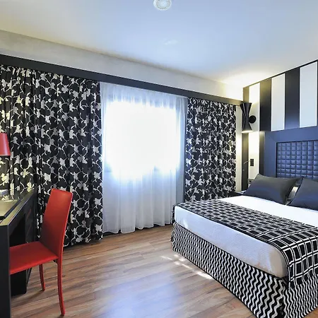 Salles Aeroport De Girona 4*